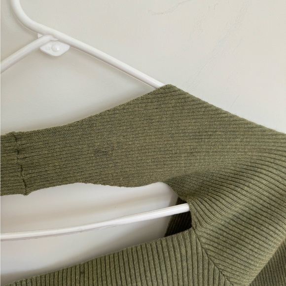 There Was One Knit Cropped Top Green Long Sleeve - Picture 10 of 11
